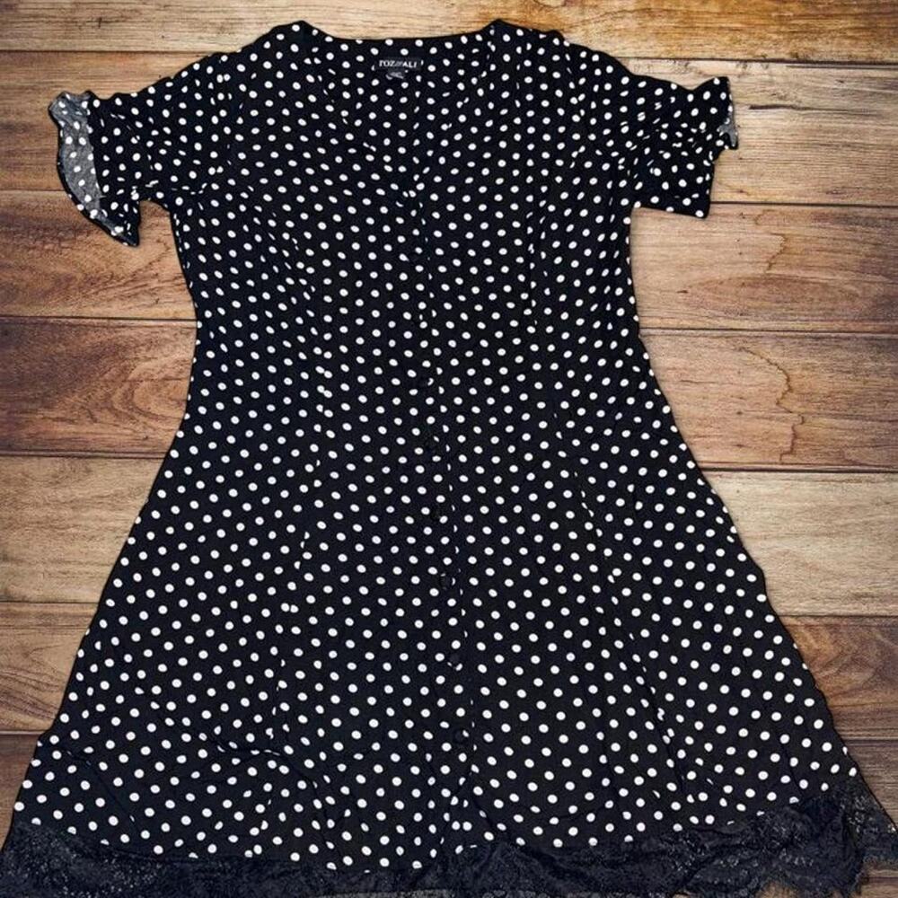 90s inspired black and white